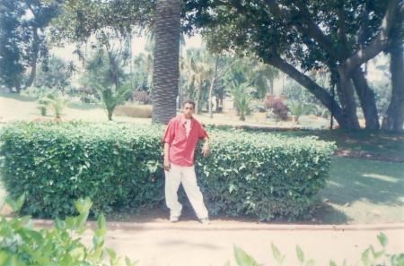 duib khalid avec une jardins